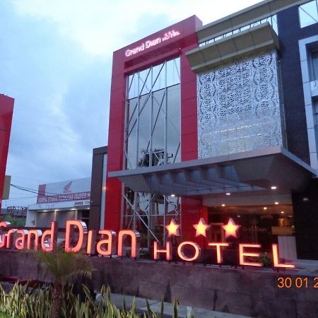 Grand Dian Hotel Slawi Tegal  Luaran gambar