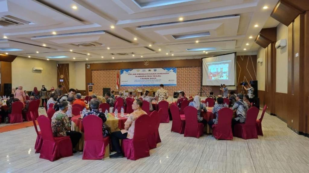 Grand Dian Hotel Slawi Tegal  Luaran gambar