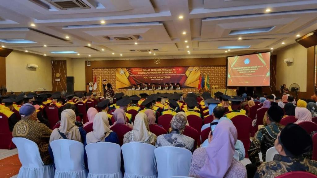 Grand Dian Hotel Slawi Tegal  Luaran gambar