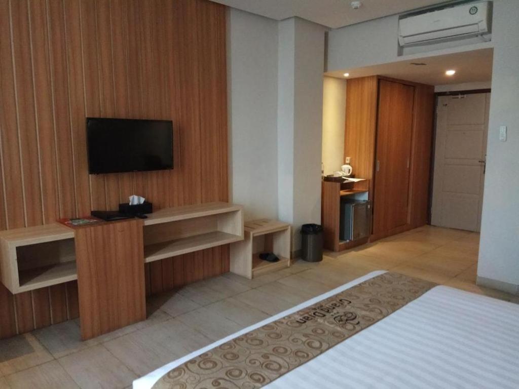 Grand Dian Hotel Slawi Tegal  Luaran gambar