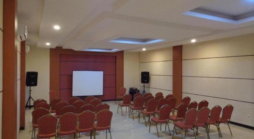 Grand Dian Hotel Slawi Tegal  Luaran gambar