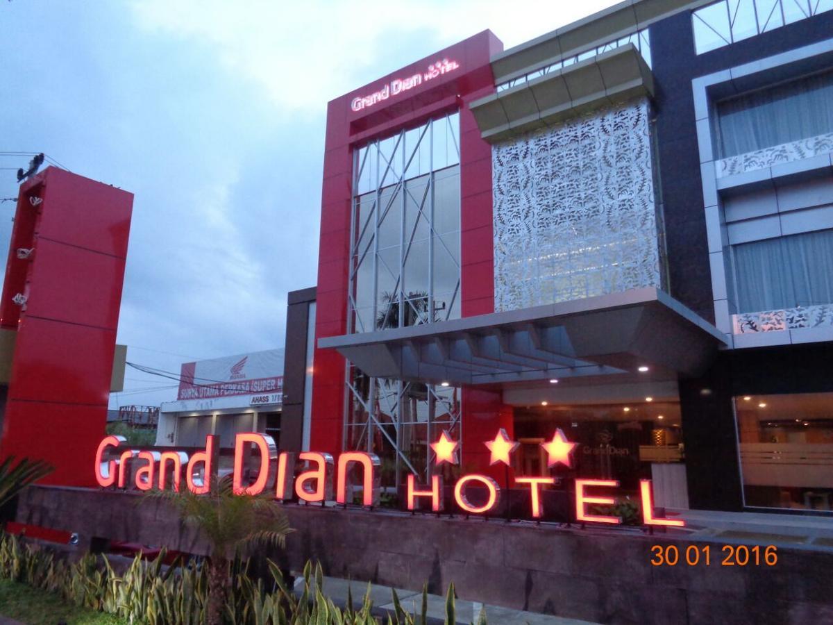 Grand Dian Hotel Slawi Tegal  Luaran gambar